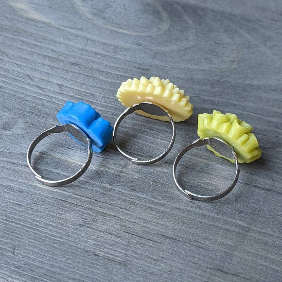 Floral Resin Rings Set of 3 - Blue Cherry Blossom, Yellow Mum, Green Dahlia - Picture 12 of 13